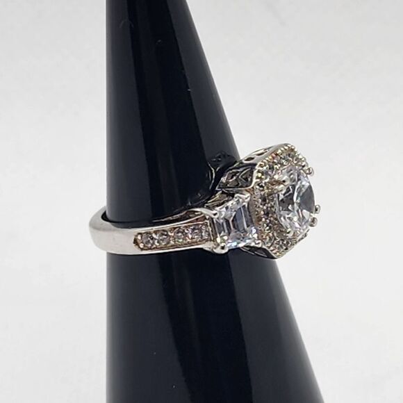 Sterling Silver Round Cubic Zirconia Halo Art Deco Ring (5) - Picture 7 of 11